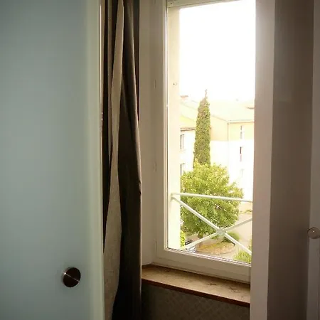 Au Domisiladore 3*